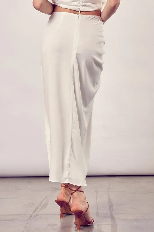 Do   Be Feminine Side Gathered Slit Hem Skirt