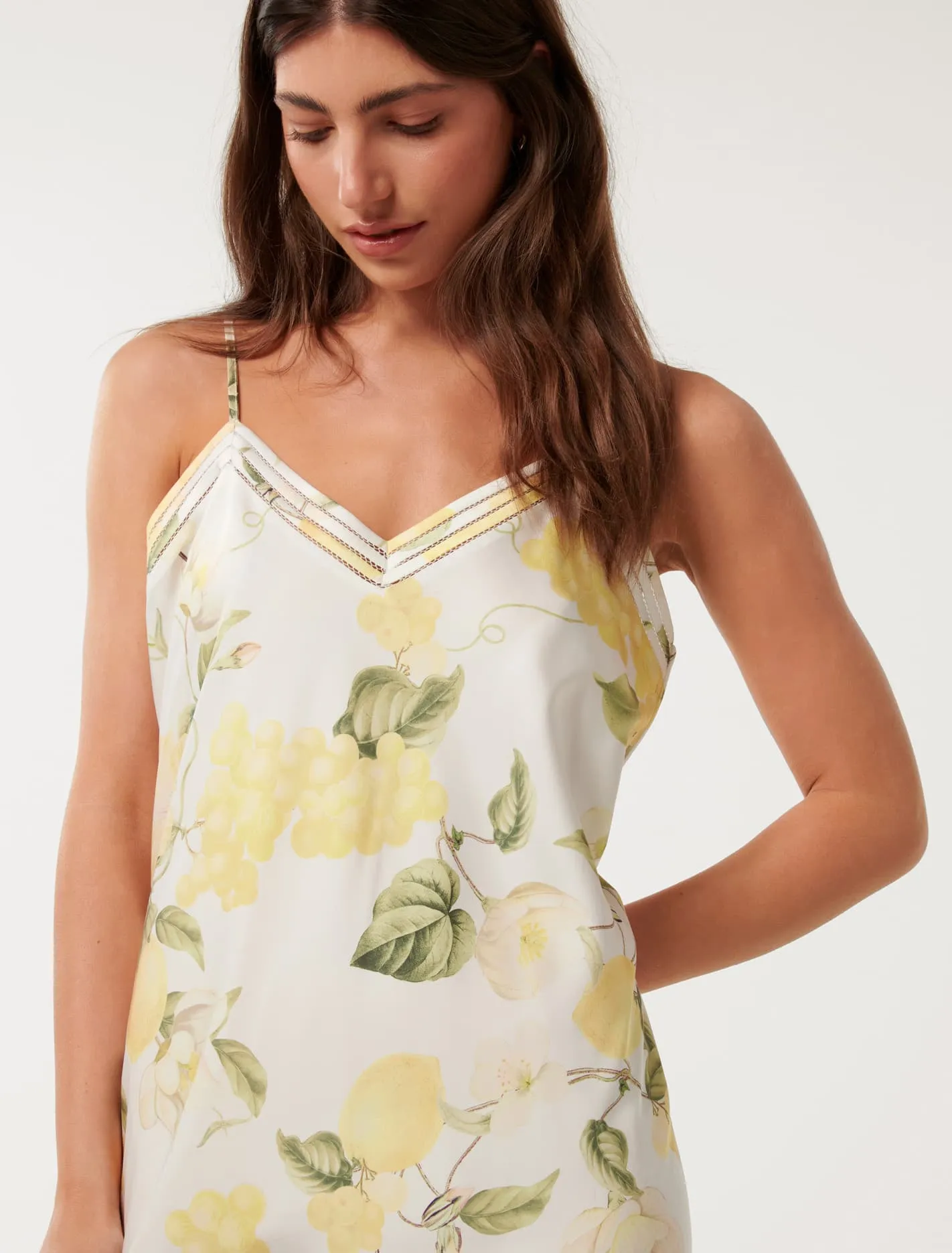 Gabbriette V-Neck Slip