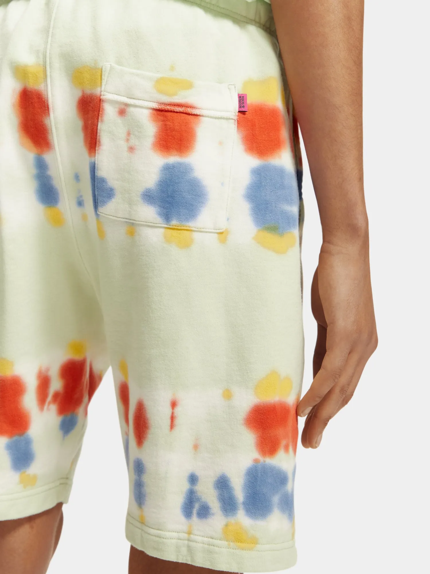 Relaxed tie-dyed sweatshorts