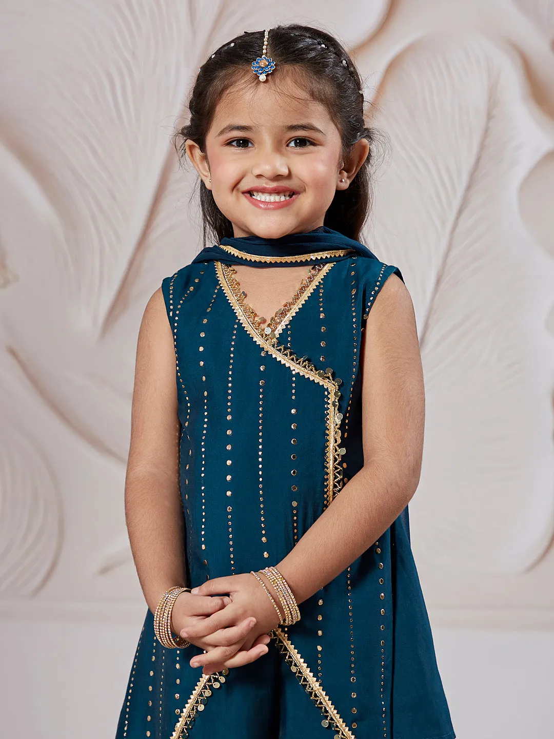 VASTRAMAY Girls' Turquoise Kurta Set With Dupatta